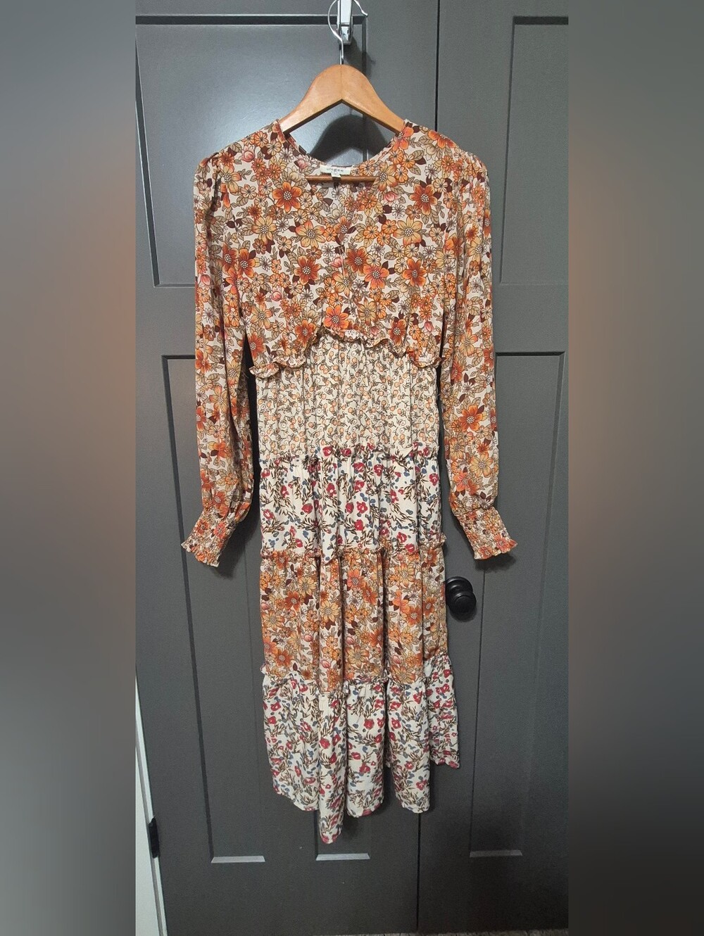 Umgee Floral Tiered Boho Midi Dress Long Sleeve Smocked Waist Size S - Picture 2 of 6